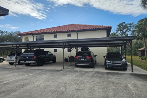 Condo in Lake Wales, Florida, 2 bedrooms  № 2229448 - photo 16