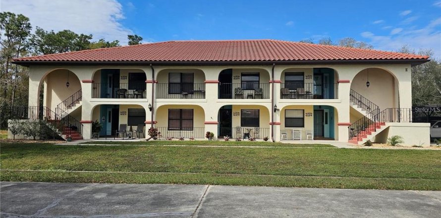 Condo in Lake Wales, Florida, 2 bedrooms  № 2229448