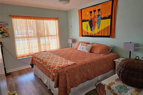 Condo in Lake Wales, Florida, 2 bedrooms  № 2229448 - photo 6
