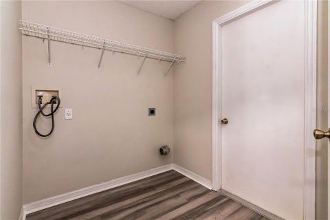 House in Orlando, Florida 4 bedrooms, 204.2 sq.m. № 1884078 - photo 30