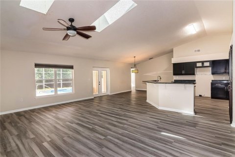 House in Orlando, Florida 4 bedrooms, 204.2 sq.m. № 1884078 - photo 15