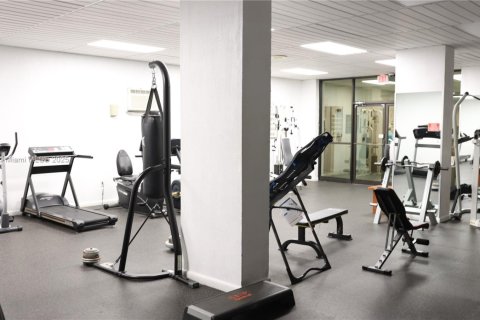 Copropriété à vendre à Hallandale Beach, Floride: 2 chambres, 158.86 m2 № 2023152 - photo 16