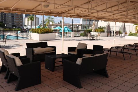 Copropriété à vendre à Hallandale Beach, Floride: 2 chambres, 158.86 m2 № 2023152 - photo 22