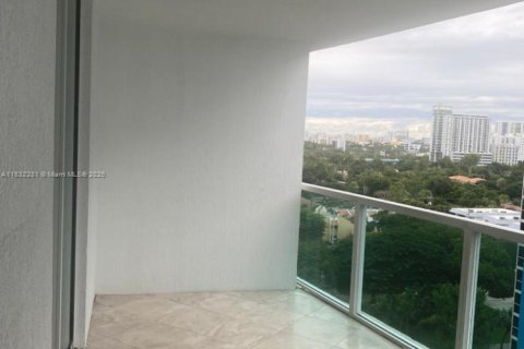 Condo in Miami, Florida, 1 bedroom  № 1934457 - photo 18