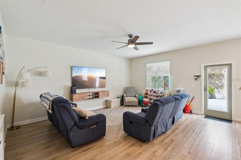 House in Winter Garden, Florida 3 bedrooms, 202.06 sq.m. № 2396331 - photo 7