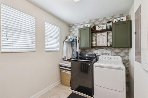 House in Winter Garden, Florida 3 bedrooms, 202.06 sq.m. № 2396331 - photo 17