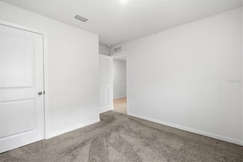 Villa ou maison à louer à Spring Hill, Floride: 4 chambres, 168.34 m2 № 2115887 - photo 15