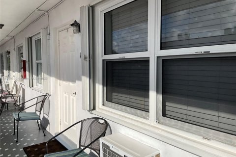 Condominio en alquiler en Dania Beach, Florida, 1 dormitorio, 52.4 m2 № 1953453 - foto 9