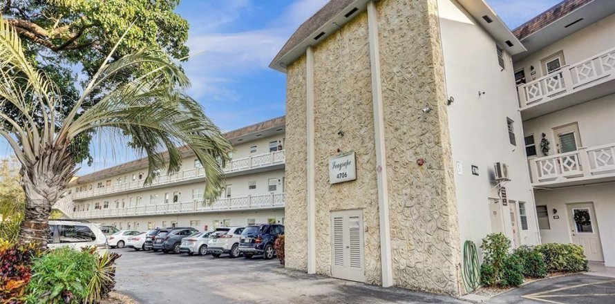 Condo in Lauderdale Lakes, Florida, 2 bedrooms № 1161981