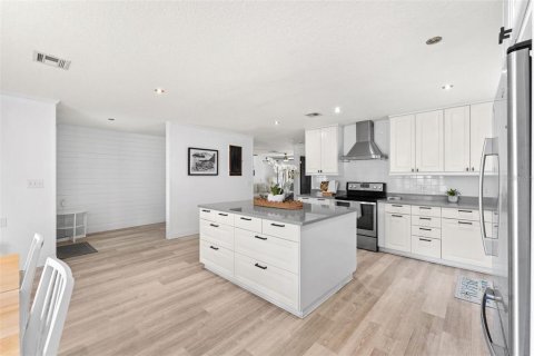 Casa en venta en Cocoa Beach, Florida, 6 dormitorios, 251.39 m2 № 2155919 - foto 14