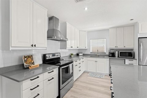 Casa en venta en Cocoa Beach, Florida, 6 dormitorios, 251.39 m2 № 2155919 - foto 17