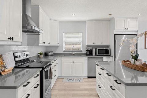 Casa en venta en Cocoa Beach, Florida, 6 dormitorios, 251.39 m2 № 2155919 - foto 12