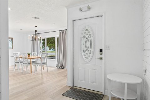 Casa en venta en Cocoa Beach, Florida, 6 dormitorios, 251.39 m2 № 2155919 - foto 6