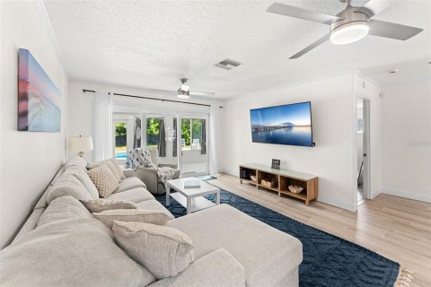Casa en venta en Cocoa Beach, Florida, 6 dormitorios, 251.39 m2 № 2155919 - foto 21