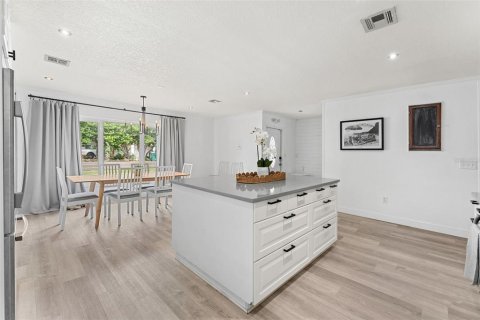 Casa en venta en Cocoa Beach, Florida, 6 dormitorios, 251.39 m2 № 2155919 - foto 15