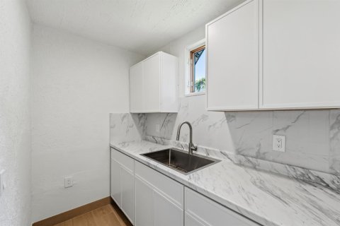 House in West Palm Beach, Florida 2 bedrooms, 77.29 sq.m. № 2083838 - photo 27