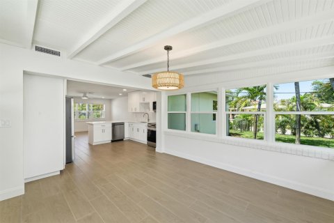 House in West Palm Beach, Florida 2 bedrooms, 77.29 sq.m. № 2083838 - photo 13