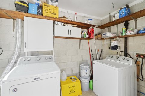 House in West Palm Beach, Florida 2 bedrooms, 77.29 sq.m. № 2083838 - photo 21