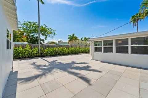 House in West Palm Beach, Florida 2 bedrooms, 77.29 sq.m. № 2083838 - photo 20