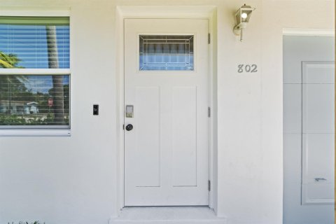 House in West Palm Beach, Florida 2 bedrooms, 77.29 sq.m. № 2083838 - photo 8