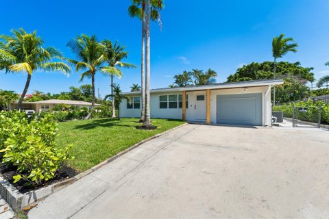 House in West Palm Beach, Florida 2 bedrooms, 77.29 sq.m. № 2083838 - photo 3