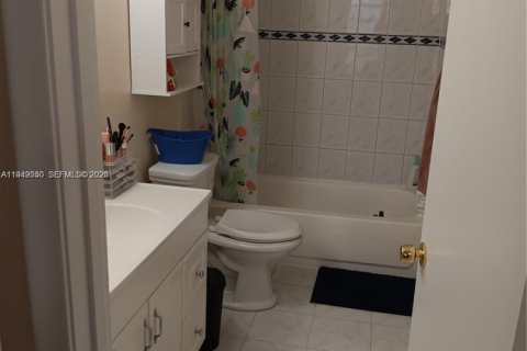 Снять в аренду кондоминиум в Майами, Флорида 2 спальни, 92.9м2, № 1999938 - фото 11