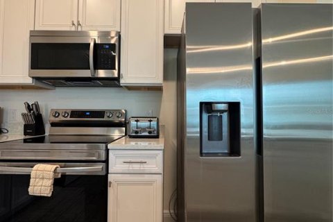Touwnhouse à louer à Kissimmee, Floride: 4 chambres, 159.05 m2 № 2148377 - photo 13