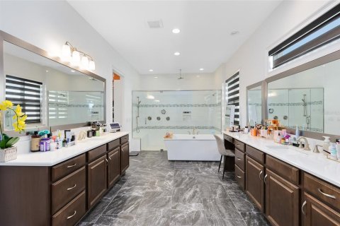 Casa en venta en Orlando, Florida, 4 dormitorios, 331.75 m2 № 2231744 - foto 19