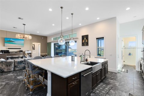 Casa en venta en Orlando, Florida, 4 dormitorios, 331.75 m2 № 2231744 - foto 16
