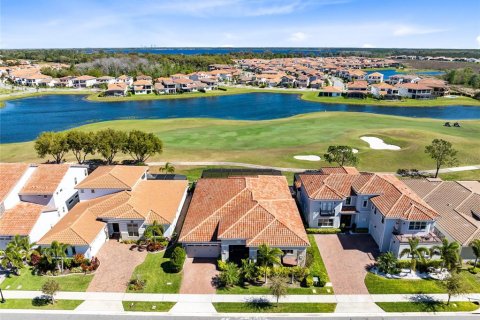 Casa en Orlando, Florida 4 dormitorios, 331.75 m2 № 2231744