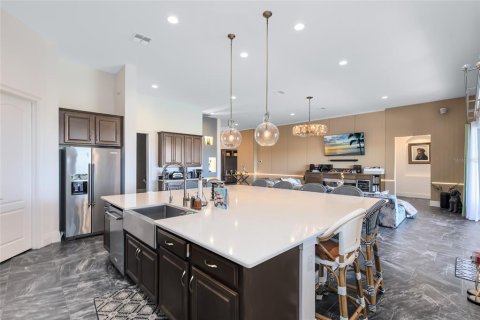 Casa en venta en Orlando, Florida, 4 dormitorios, 331.75 m2 № 2231744 - foto 15