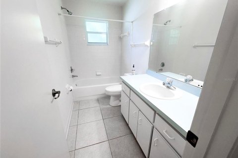 Casa en alquiler en Lakeland, Florida, 2 dormitorios, 129.78 m2 № 1908853 - foto 12