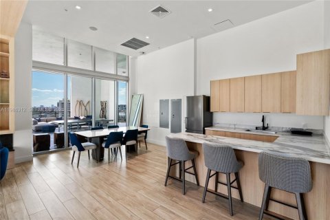 Copropriété à louer à Miami, Floride: 1 chambre, 69.4 m2 № 2048192 - photo 13