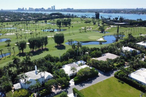 Villa ou maison à louer à Palm Beach, Floride: 3 chambres, 261.89 m2 № 786085 - photo 1