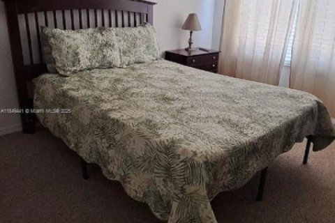 Casa en venta en Kissimmee, Florida, 4 dormitorios № 1852003 - foto 3