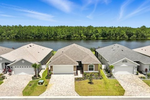House in Palm Coast, Florida 2 bedrooms, 176.98 sq.m. № 1815864 - photo 1