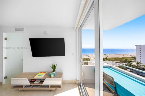 Condominio en venta en Miami Beach, Florida, 1 dormitorio, 59.92 m2 № 1993671 - foto 14