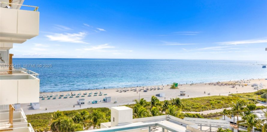 Condominio en Miami Beach, Florida, 1 dormitorio  № 1993671
