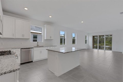 Casa en venta en Bradenton, Florida, 2 dormitorios, 155.24 m2 № 1813336 - foto 2