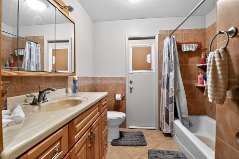 House in Sebring, Florida 3 bedrooms, 130.81 sq.m. № 1902513 - photo 26