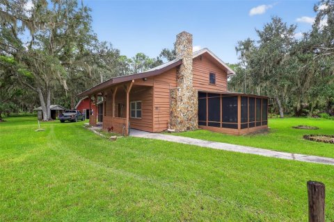 House in Sebring, Florida 3 bedrooms, 130.81 sq.m. № 1902513 - photo 1