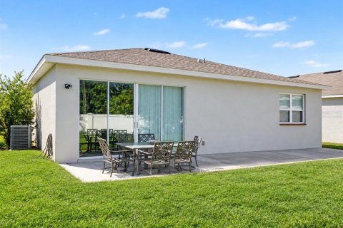 House in Haines City, Florida 3 bedrooms, 133.5 sq.m. № 2393698 - photo 5