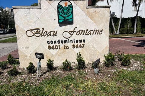 Condo in Miami, Florida, 2 bedrooms  № 1957061 - photo 1