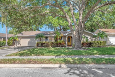 House in Largo, Florida 3 bedrooms, 127.93 sq.m. № 2208546
