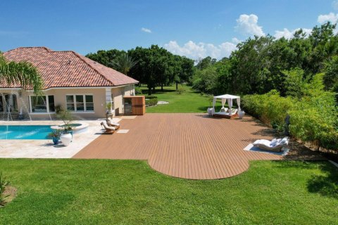House in Vero Beach, Florida 4 bedrooms, 433.02 sq.m. № 2146075 - photo 7
