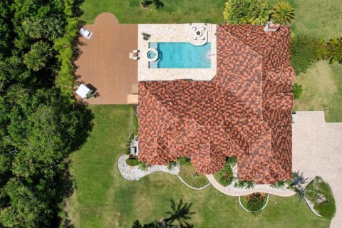 House in Vero Beach, Florida 4 bedrooms, 433.02 sq.m. № 2146075