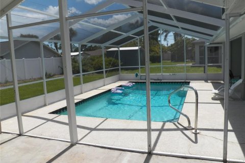 Villa ou maison à vendre à Port Charlotte, Floride: 3 chambres, 189.89 m2 № 1783161 - photo 16