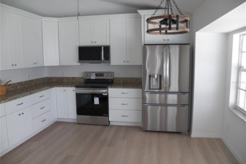 Villa ou maison à vendre à Port Charlotte, Floride: 3 chambres, 189.89 m2 № 1783161 - photo 3