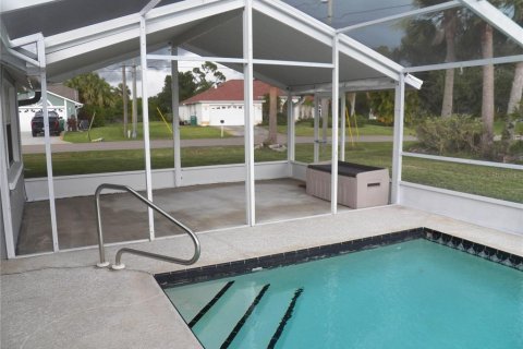 Villa ou maison à vendre à Port Charlotte, Floride: 3 chambres, 189.89 m2 № 1783161 - photo 12