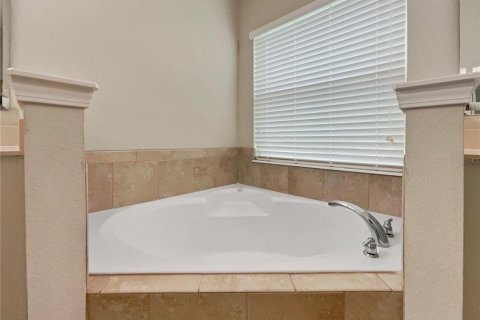 House in Palm Coast, Florida 4 bedrooms, 219.53 sq.m. № 1684792 - photo 19